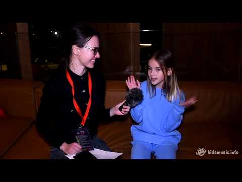 Видео: Интервью c Данэлией Тулешевой: «Хочу пройтись по красной дорожке вместе с Бейонсе»