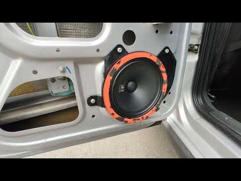 Видео: Замена штатных динамиков в Лада Калина-2 на DL AUDIO GRYPHON PRO 165 NEO. Какой в итоге звук.