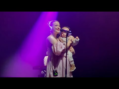 Видео: Монеточка - Папина любовница - Лиссабон 02.11.2023