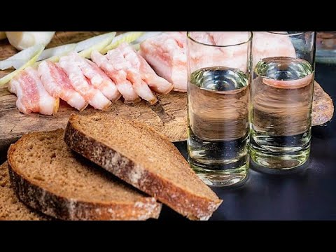 Видео: Как Улучшить Вкус Самогона/Гидролат (Паровая вытяжка)/Домашняя Хлебная Водка/Мацерация