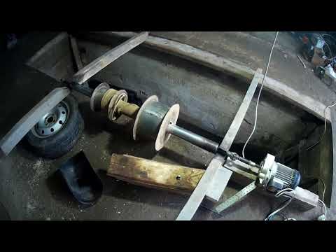 Видео: лебедка для копки колодцев