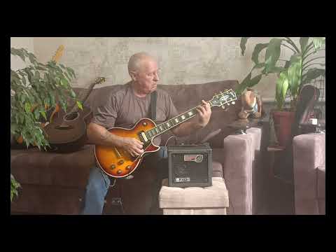 Видео: Комбоусилитель JOYO DC 15 Обзор от гитарного дилетанта