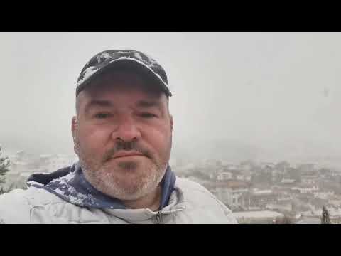 Видео: Цепене на дърва с машина-сняг,дъжд и работа без почивка!-Работа с Ерол-Подготовка за зимата газзз!!!