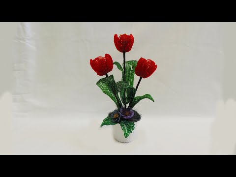 Видео: Тюльпаны из бисера Часть 2/Tulips from beads Part 2