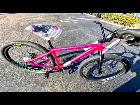 Видео: Мой первый опыт распаковки новой Mafia Bikes Traffic Bomma!