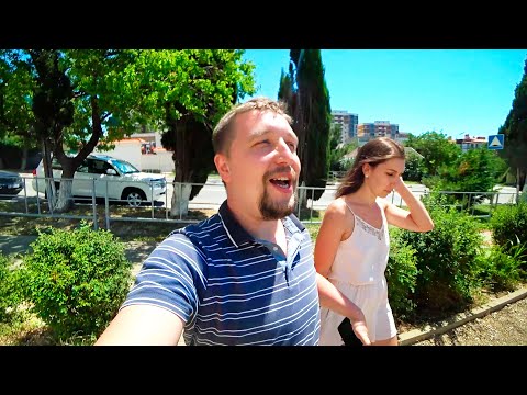 Видео: Поехали всей семьёй в центр города // Геленджик 2022