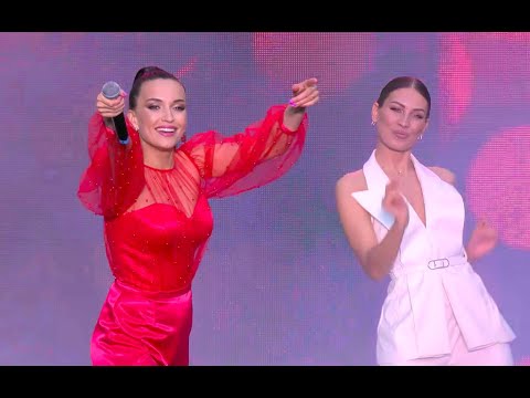 Видео: Марина Бриз - Лютики-ромашки (Live Дворцовая площадь, 2022)