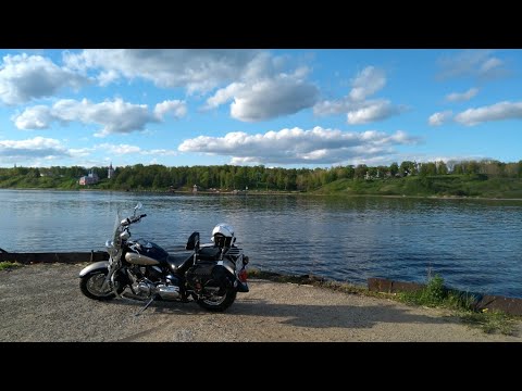 Видео: Yamaha XVS 1100 Drag Star Classic.  Небольшой обзор моего мотоцикла.