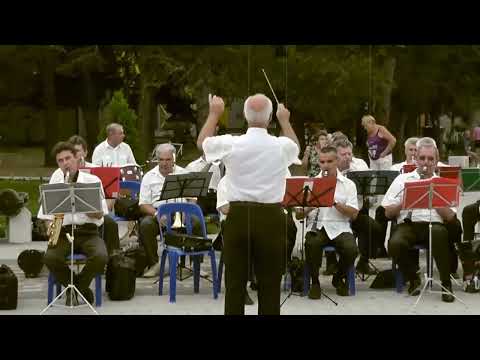 Видео: В городском саду играет духовой оркестр.