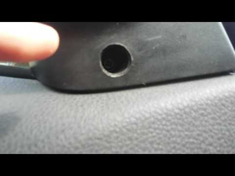 Видео: Как снять дверную карту Ford Mondeo Mk3