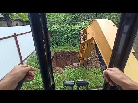 Видео: Мини экскаватор Cat 305sr. Копка септики. Digging a septic tank.