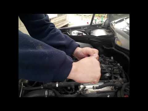 Видео: как заменить свечу накала w203 Mercedes
