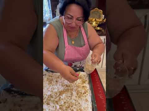 Видео: Пахлава. Рецепт. - Аруся Кавказ