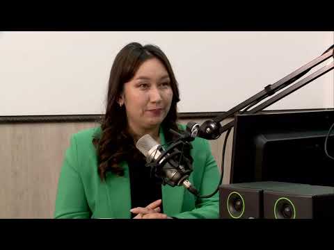 Видео: Біз білмейтін Жұмекен / Эфирде 102FM / 14.11.2025