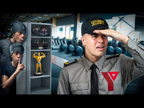 Видео: 24 ЧАСА В КРУПНЕЙШЕМ В МИРЕ YMCA (это произошло)