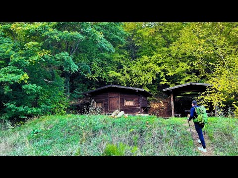 Видео: ИЗБА в ГОРАХ | ДОЛИНА ТРЕХ ОЗЁР |  ПЯТАЯ БАЛКА |