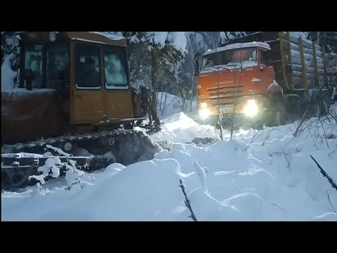 Видео: Камаз с прицепом завалился
