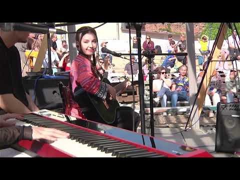 Видео: Ягода - акустический концерт во Владимире.