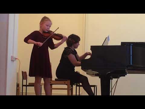 Видео: Петр Чайковский, Грустная песенка. Исполняет Мария Морозова.