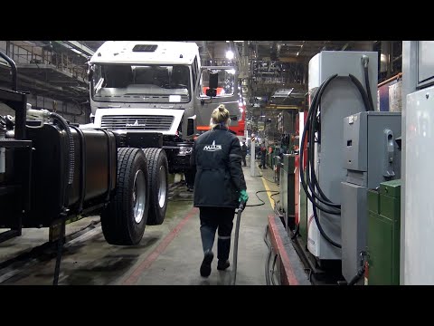 Видео: ⚡Как собирают МАЗы? Пошаговый процесс! // Побывали на легендарном заводе!