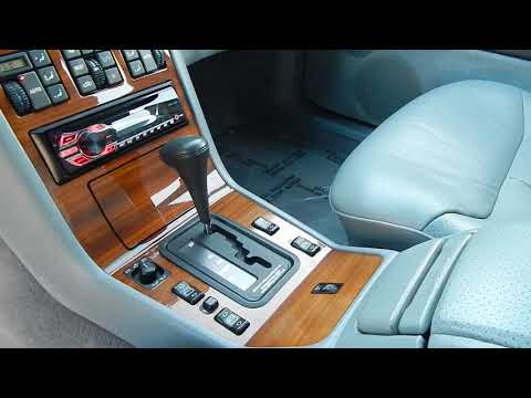 Видео: Видеообзор и осмотр Mercedes-Benz 300SE S-класса 1993 года. W140