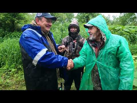 Видео: Сахалин! Он сказал, что знает секретную речку.а там она клюет и дает свечки.