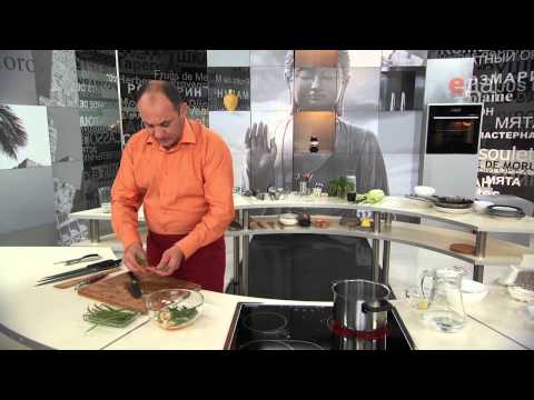 Видео: Кухня Китая. Салат с лапшой соба