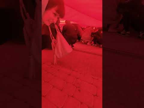 Видео: В Ессентуках на центральной площади развернули огромное Знамя Победы! Видео супер, смотрите!