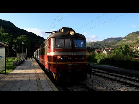 Видео: ПВ 20114 Враца-София, уловен в тиха привечер на Церово с локомотив 44 162 и специален поздрав :)
