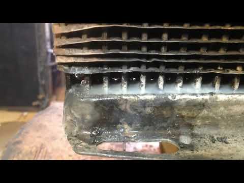 Видео: Очистка от краски с одновременным лужением трубок радиатора