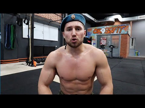 Видео: ТОП 10 УПРАЖНЕНИЙ С ГИРЕЙ ОТ ДЕСАНТНИКА / армейская тренировка ВДВ