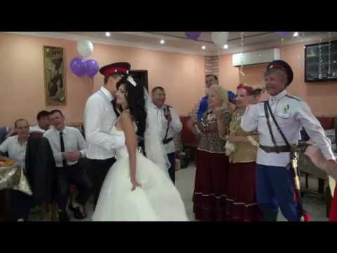 Видео: Свадьба видео видеосъемка свадеб в Волгограде StudioK2A посвящение в казаки поют казачью песню