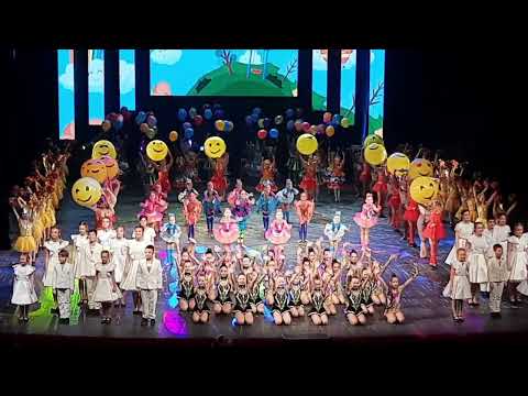 Видео: Танец с шарами 😝 Город детства / Учитель года - 2023