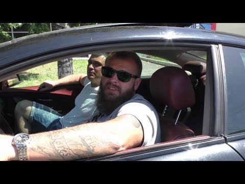 Видео: Воронеж. Бородач в наколках хотел сломать телефон и дал слово поставить шлагбаум.