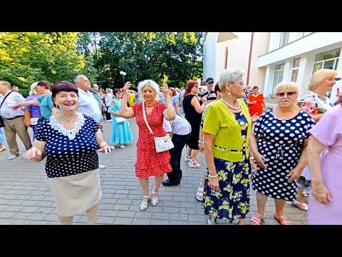 Видео: 3.08.25г... "Ты была Мелодией Моей"... звучит на Танцполе в Гомельском парке... 