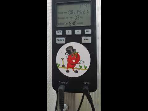 Видео: Автополив для теплицы "Синьор помидор" на солнечной батарее