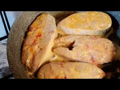 Видео: Пангасиус тушка. Пангасиус в кляре на сковороде. Отличный ужин. Перловая каша с моим секретом.