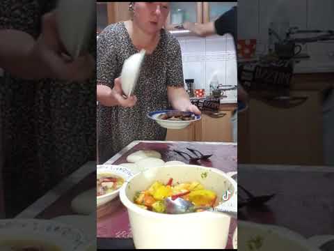 Видео: Горячие пирожки 