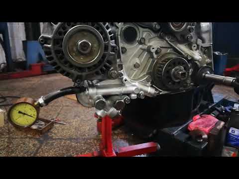 Видео: Этап проверки давления масла при сборке двигателя: 4G37/4G67/4G63/4G64/4G69. MMC-Exclusive Odessa.