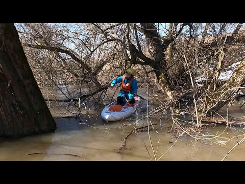 Видео: Сплав в половодье по Северке и Москве до Коломны