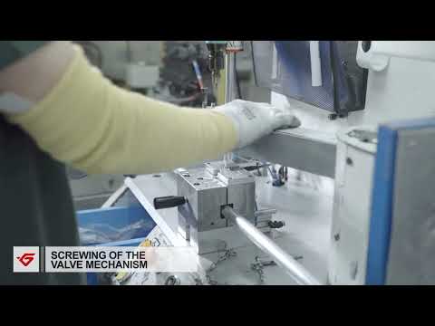 Видео: Робота в Польщі: АВТОЗАВОД Hutchinson Bielsko-Biala. Вакансія для Сімейних Пар та чоловіків в Польшу