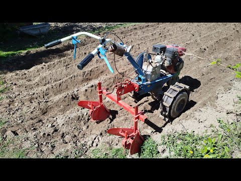 Видео: Окучник двухрядный,посадки картофеля.