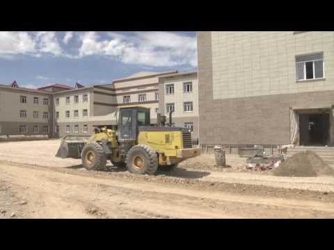 Видео: Шымкентте жыл соңына дейін 24 үй мен 8 мектеп ел игілігіне беріледі