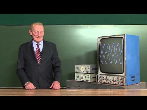 Видео: «Стоячая волна» на экране осциллографа