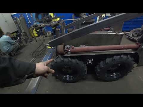 Видео: Mини погрузчик раздатка