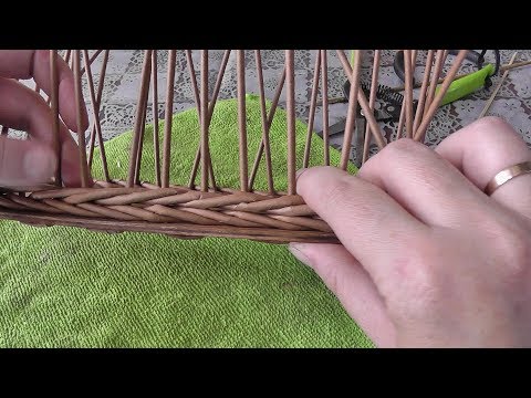 Видео: Коса из прямой и обратной веревочек. Плетение из газет