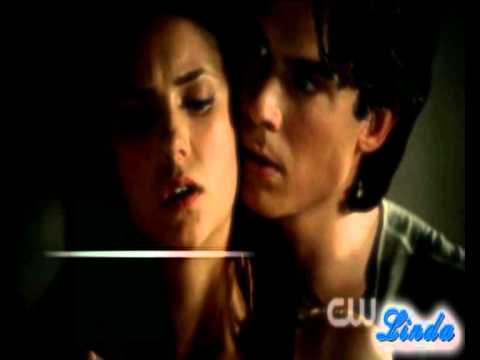 Видео: Запоминающийся моменты Деймона и Елены(Здесь не все)