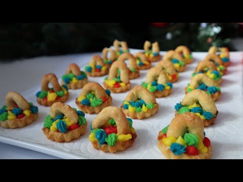 Видео: Butter Cookies "Flower Baskets" | Сладки Кошнички от Детството | Приготвени от Баба Данче