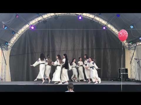 Видео: Ой на Івана, ой на Купала (танець)