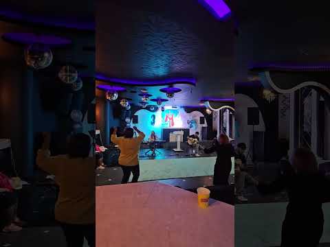 Видео: Sofia Deep. Вячеслав Навин. Поклонение.  Конференция Нижневартовск. "На земле как на небе ".15.10.23